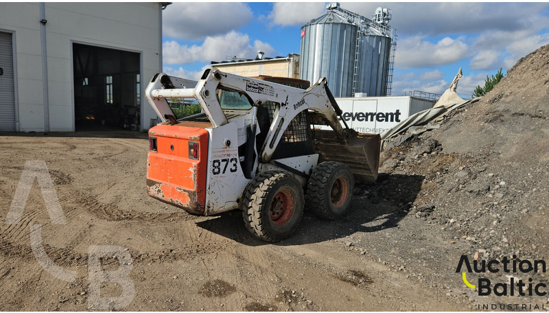 Mini pá carregadora Bobcat 873: foto 6