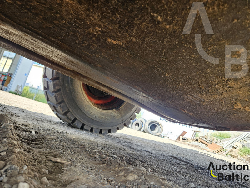 Mini pá carregadora Bobcat 873: foto 16