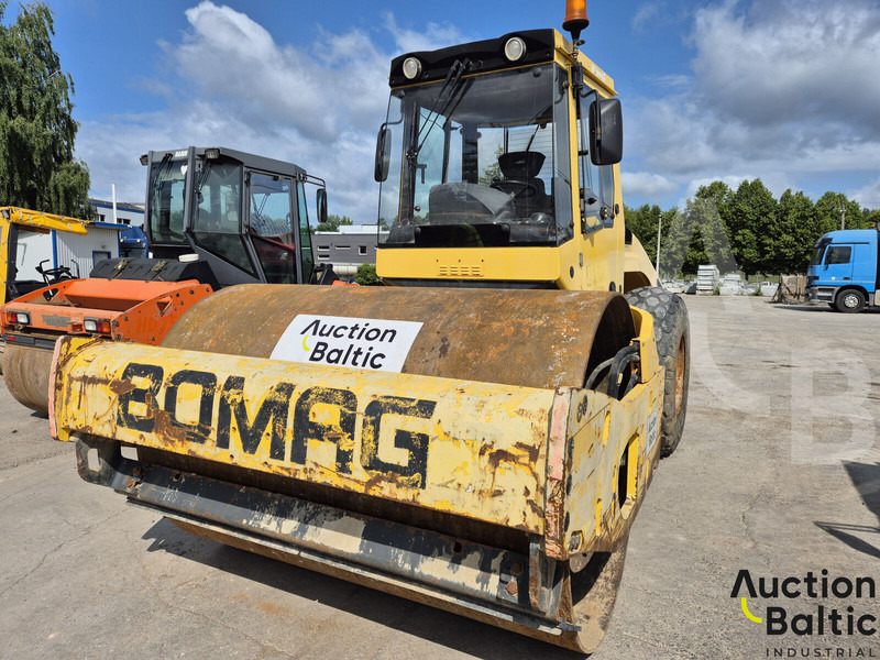 Bomag BW 211 D-4 - Rolo: foto 2 Bomag BW 211 D-4 - Rolo: foto 2