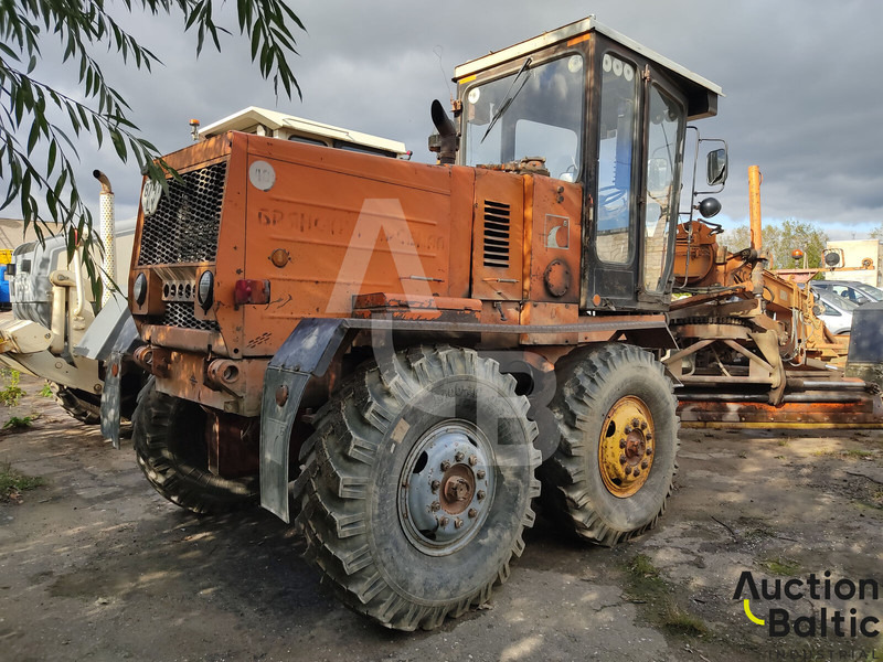 Brianskij Arsenal GS-14.02 - Motoniveladora: foto 4 Brianskij Arsenal GS-14.02 - Motoniveladora: foto 4