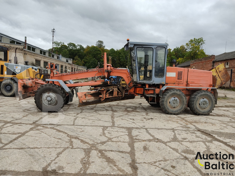 Brianskiy arsenal Brianskij Arsenal GS-14.02 - Motoniveladora: foto 4 Brianskiy arsenal Brianskij Arsenal GS-14.02 - Motoniveladora: foto 4