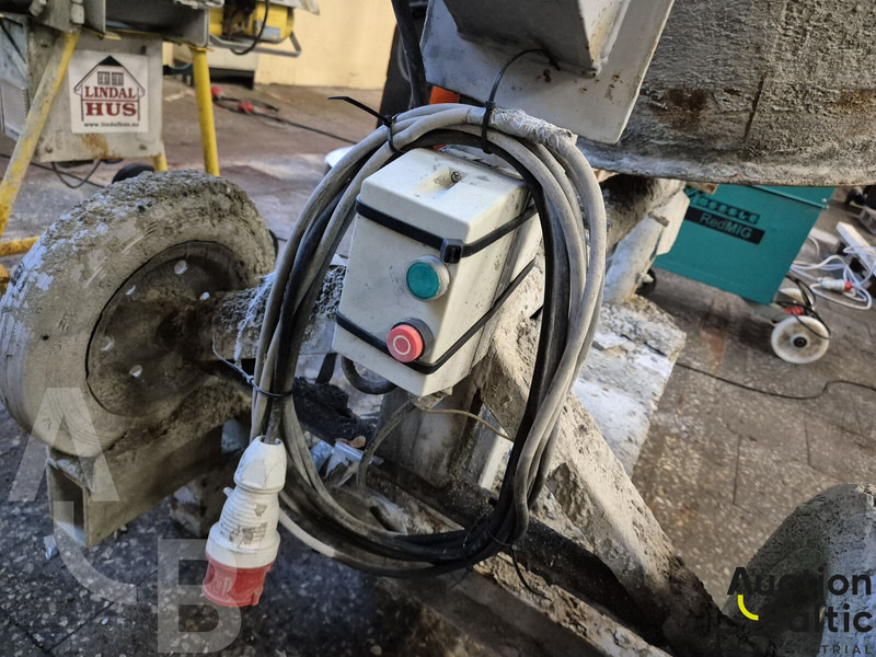 Concrete mixer - Betoneira: foto 5 Concrete mixer - Betoneira: foto 5
