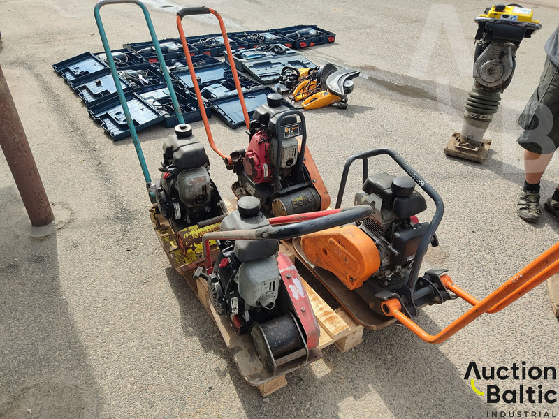 Dynapac LF45, Ammann AVP1033 & 2 Belle - Placas vibratórias: foto 3 Dynapac LF45, Ammann AVP1033 & 2 Belle - Placas vibratórias: foto 3