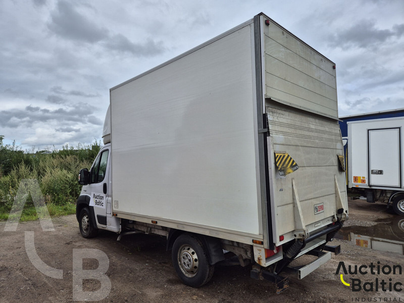 Fiat Ducato 250 - Carrinha de contentor: foto 4 Fiat Ducato 250 - Carrinha de contentor: foto 4
