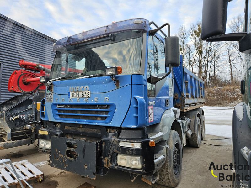 Iveco 260 E44 - Camião basculante: foto 1 Iveco 260 E44 - Camião basculante: foto 1