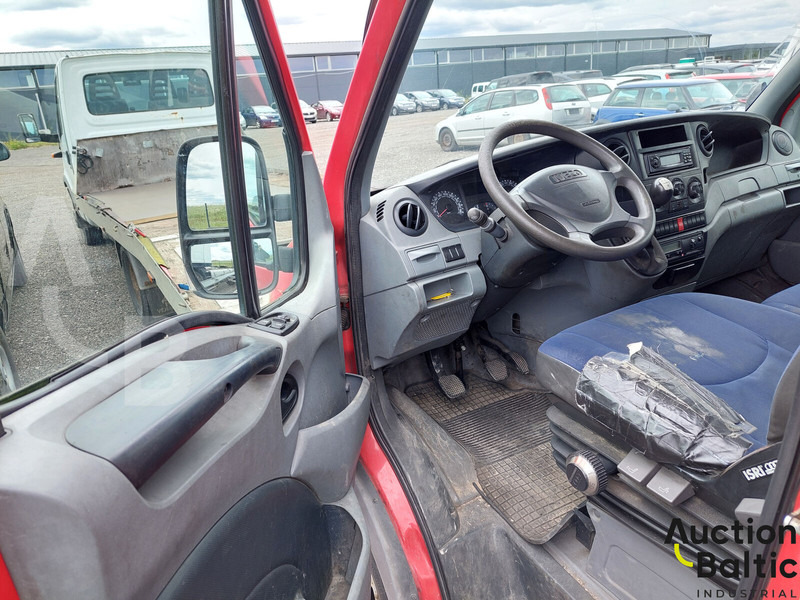 Iveco 50C18 - Camião de caixa aberta/ Plataforma: foto 5 Iveco 50C18 - Camião de caixa aberta/ Plataforma: foto 5