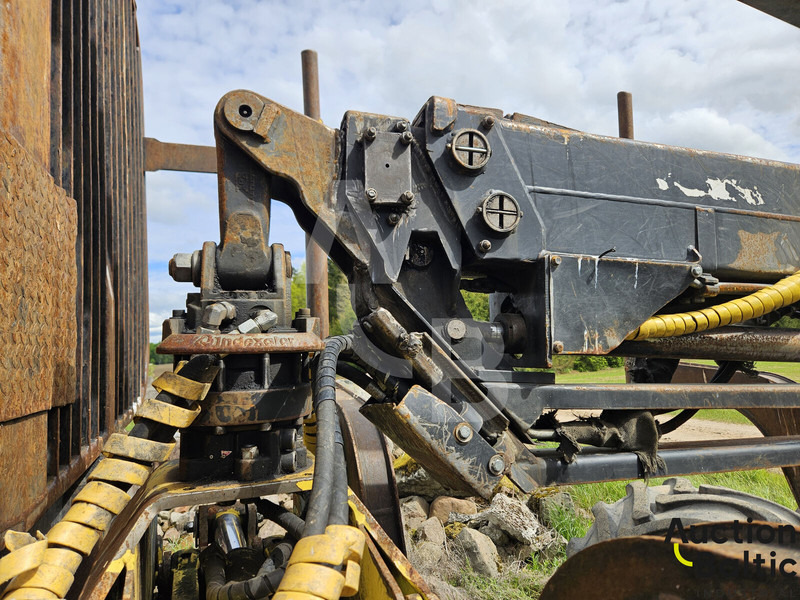 Reboque florestal John Deere 1010 E: foto 16