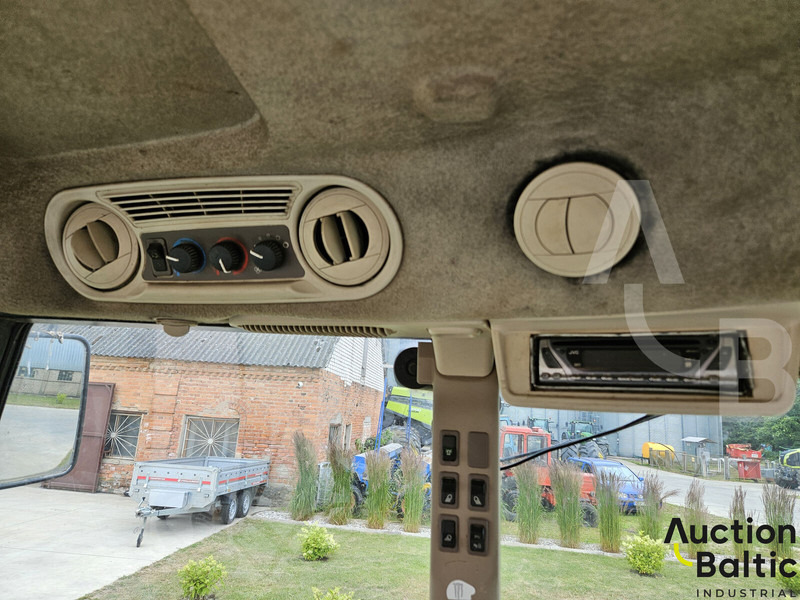 Trator John Deere 5100 R: foto 11