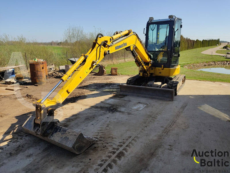 Komatsu PC35MR-5 - Mini escavadeira: foto 1 Komatsu PC35MR-5 - Mini escavadeira: foto 1