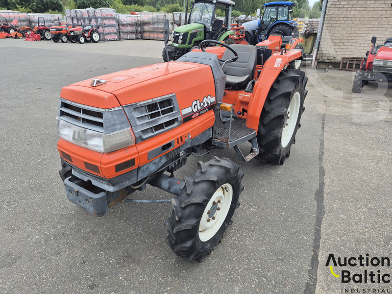 Kubota GL 29 - Trator: foto 2 Kubota GL 29 - Trator: foto 2
