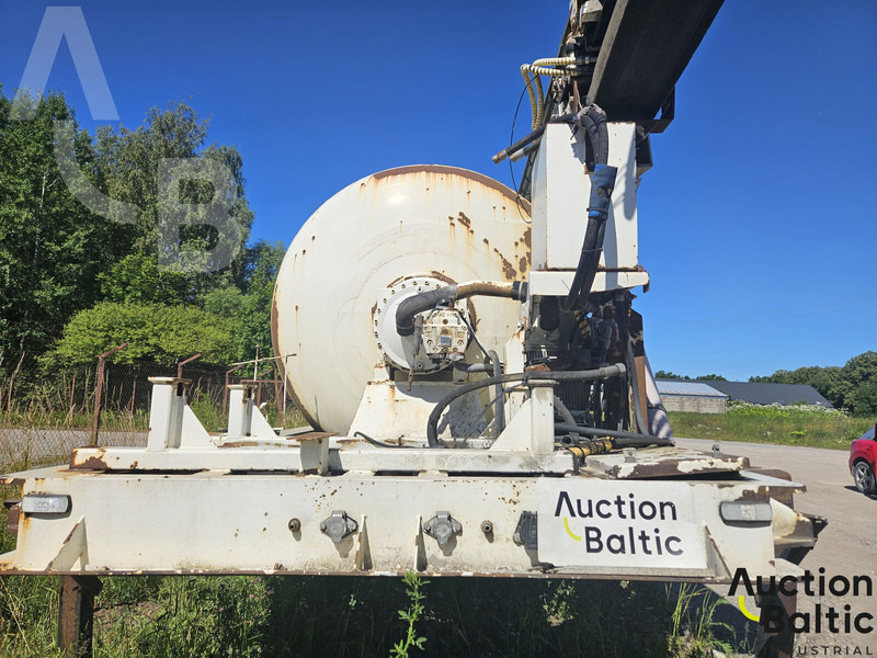 LE CINENA UOPLYST - Camião betoneira: foto 5 LE CINENA UOPLYST - Camião betoneira: foto 5