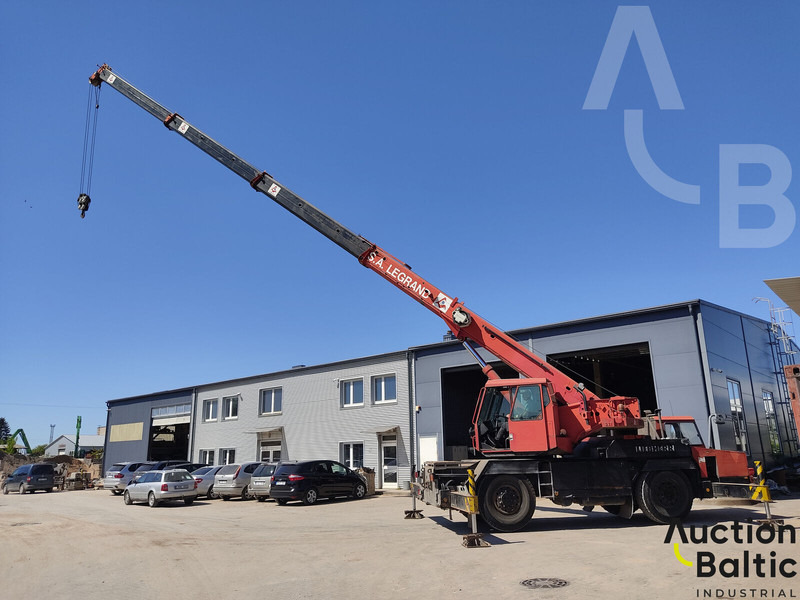Liebherr LTM 1025 - Grua todo o terreno: foto 1 Liebherr LTM 1025 - Grua todo o terreno: foto 1