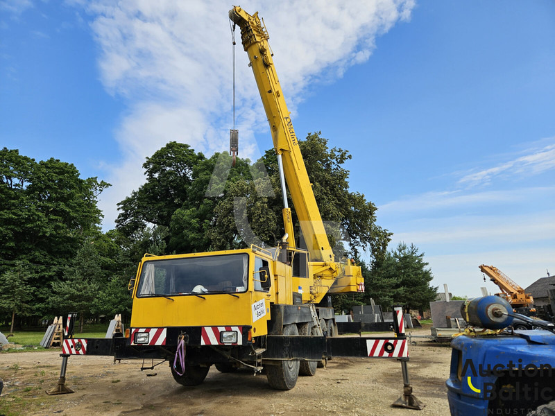 Liebherr LTM 1060 - Grua todo o terreno: foto 3 Liebherr LTM 1060 - Grua todo o terreno: foto 3
