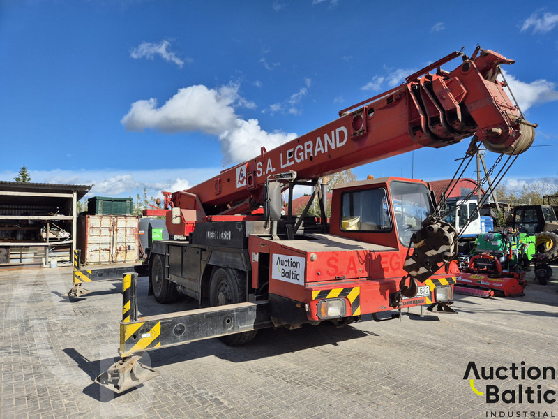 Liebherr UTM 526 - Grua para camião: foto 2 Liebherr UTM 526 - Grua para camião: foto 2