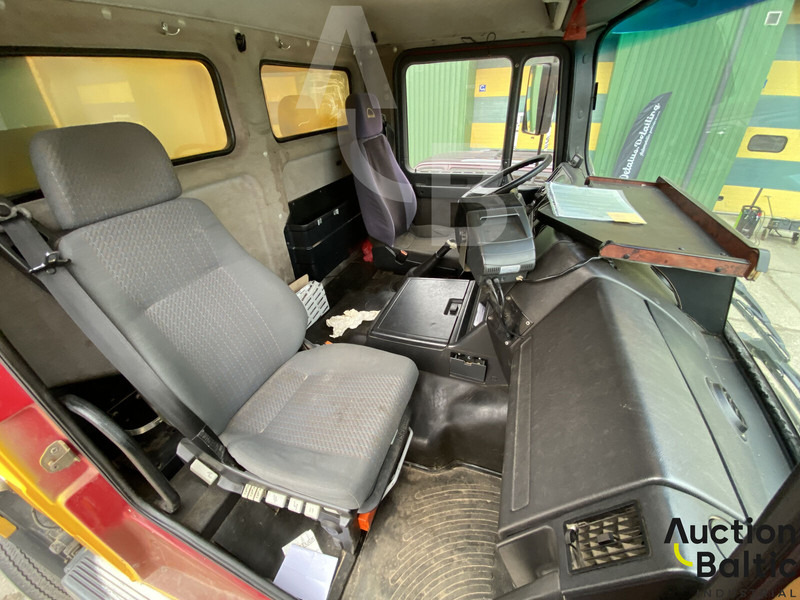 Caminhão limpa fossa MAN T46: foto 6