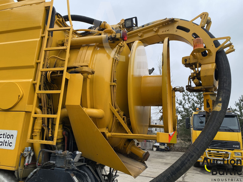 Caminhão limpa fossa MAN T46: foto 14