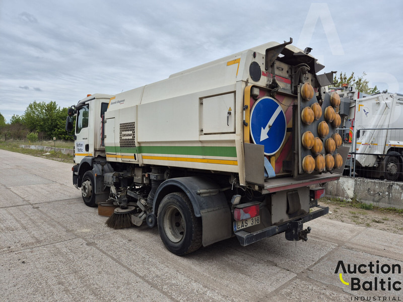 MAN TGM15.250 4X2 BL - Varredora urbana: foto 4 MAN TGM15.250 4X2 BL - Varredora urbana: foto 4