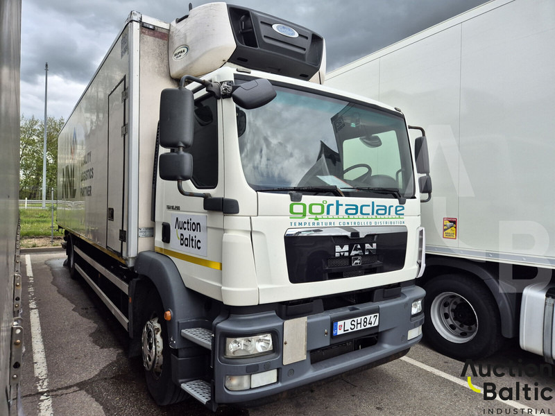 MAN TGM18.290 - Camião frigorífico: foto 2 MAN TGM18.290 - Camião frigorífico: foto 2