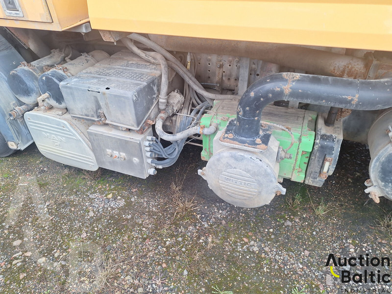 Caminhão limpa fossa MAN TGS200: foto 13