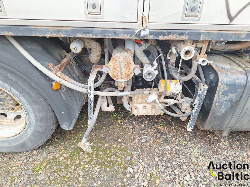 Caminhão limpa fossa MAN TGS200: foto 16