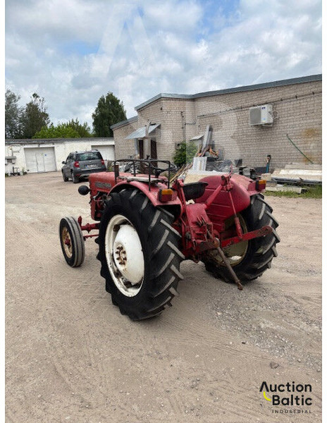 MCCORMICK International Farmall D-324 - Trator: foto 4 MCCORMICK International Farmall D-324 - Trator: foto 4