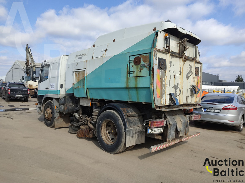 Mercedes-Benz 1517 - Varredora urbana: foto 4 Mercedes-Benz 1517 - Varredora urbana: foto 4