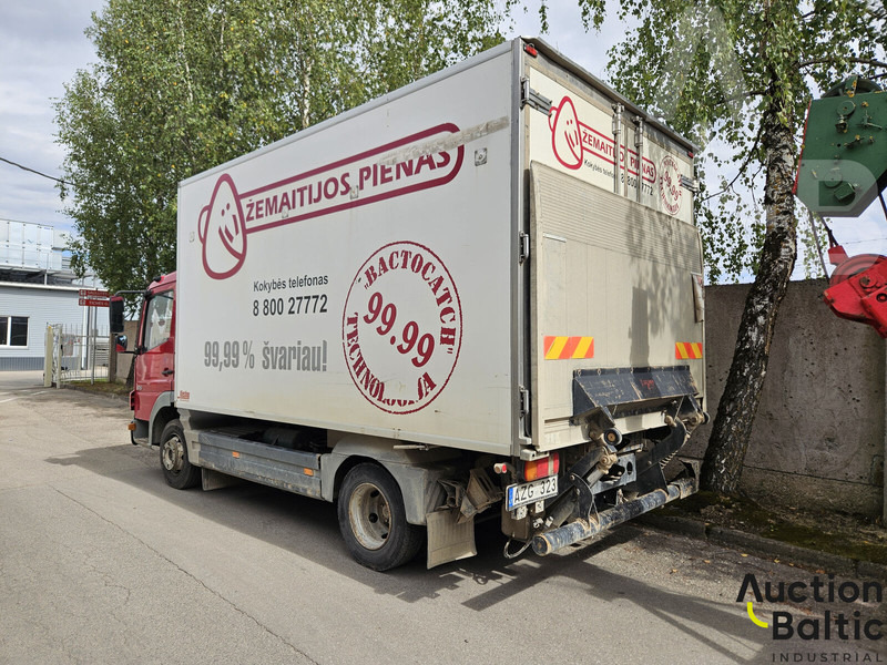 Mercedes-Benz 815 - Camião frigorífico: foto 3 Mercedes-Benz 815 - Camião frigorífico: foto 3