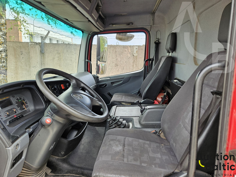 Mercedes-Benz 815 - Camião frigorífico: foto 5 Mercedes-Benz 815 - Camião frigorífico: foto 5