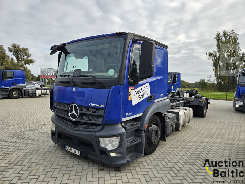 Mercedes-Benz Actros 1843 - Camião chassi: foto 2 Mercedes-Benz Actros 1843 - Camião chassi: foto 2