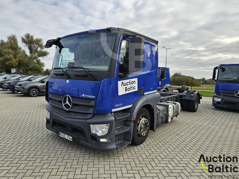 Mercedes-Benz Actros 1843 - Camião chassi: foto 1 Mercedes-Benz Actros 1843 - Camião chassi: foto 1