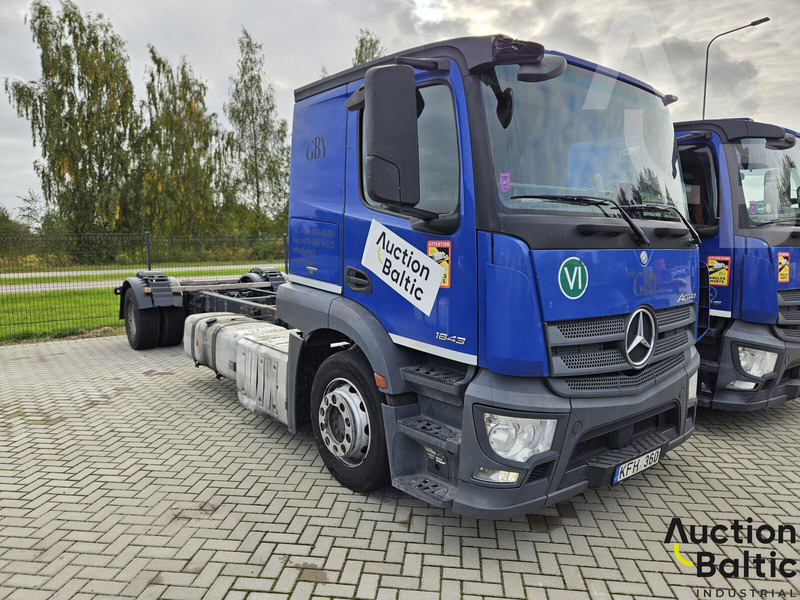 Mercedes-Benz Actros 1843 - Camião chassi: foto 1 Mercedes-Benz Actros 1843 - Camião chassi: foto 1