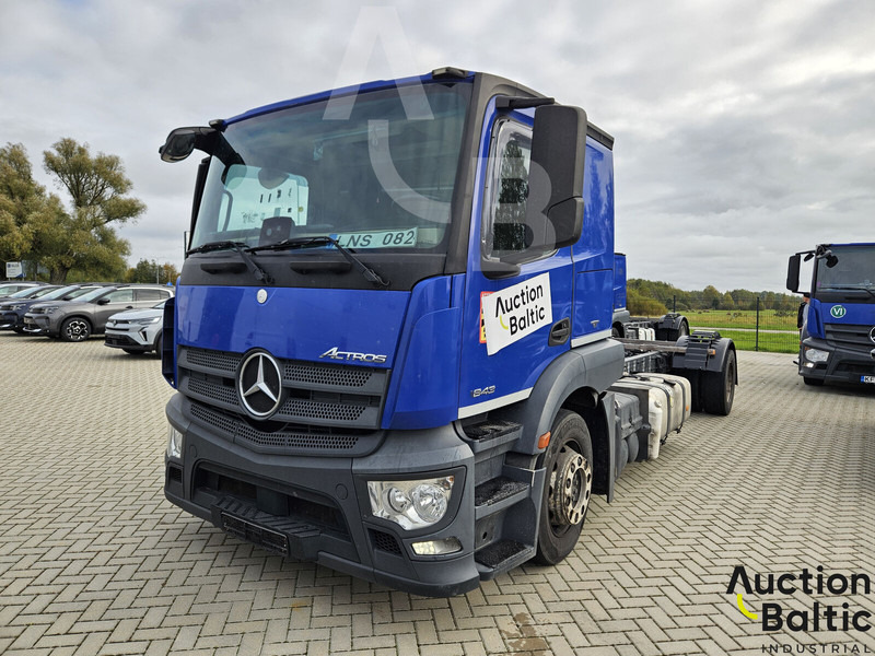 Mercedes-Benz Actros 1843 - Camião chassi: foto 2 Mercedes-Benz Actros 1843 - Camião chassi: foto 2