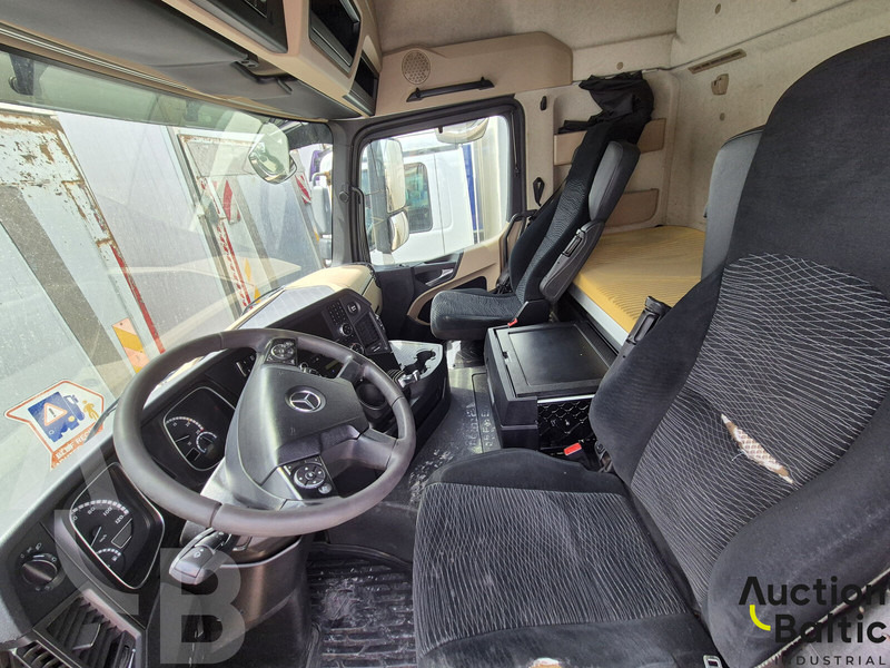 Mercedes-Benz Actros 2551 - Camião furgão: foto 5 Mercedes-Benz Actros 2551 - Camião furgão: foto 5