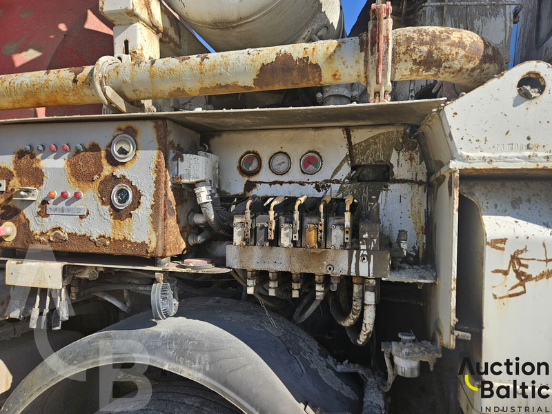 Bomba de betão estacionária Mercedes-Benz Actros: foto 13