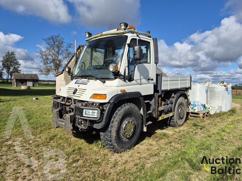 Mercedes-Benz Unimog U 400 - Camião basculante: foto 1 Mercedes-Benz Unimog U 400 - Camião basculante: foto 1
