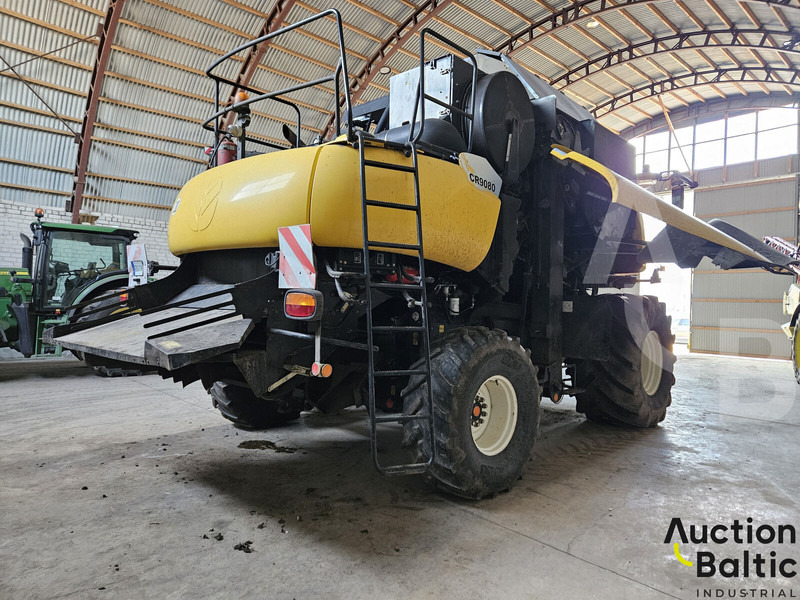 New Holland CR 9080 - Ceifeira debulhadora: foto 4 New Holland CR 9080 - Ceifeira debulhadora: foto 4