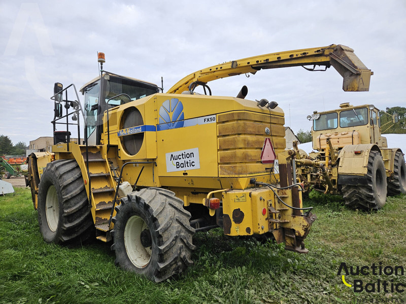 New Holland FX 50 - Picadora de forragem automotriz: foto 4 New Holland FX 50 - Picadora de forragem automotriz: foto 4
