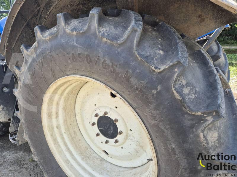 Trator New Holland T 7.210: foto 12