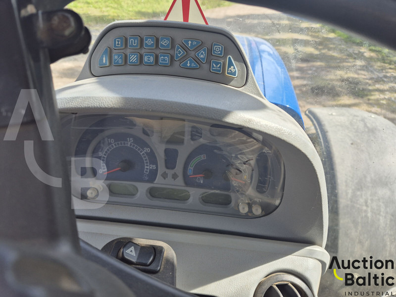 Trator New Holland T 7.210: foto 10
