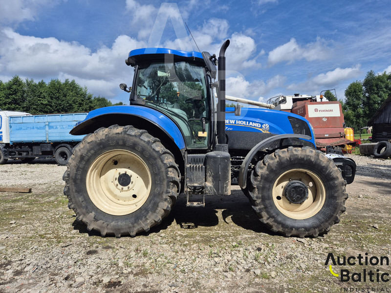 New Holland T 7.210 - Trator: foto 3 New Holland T 7.210 - Trator: foto 3