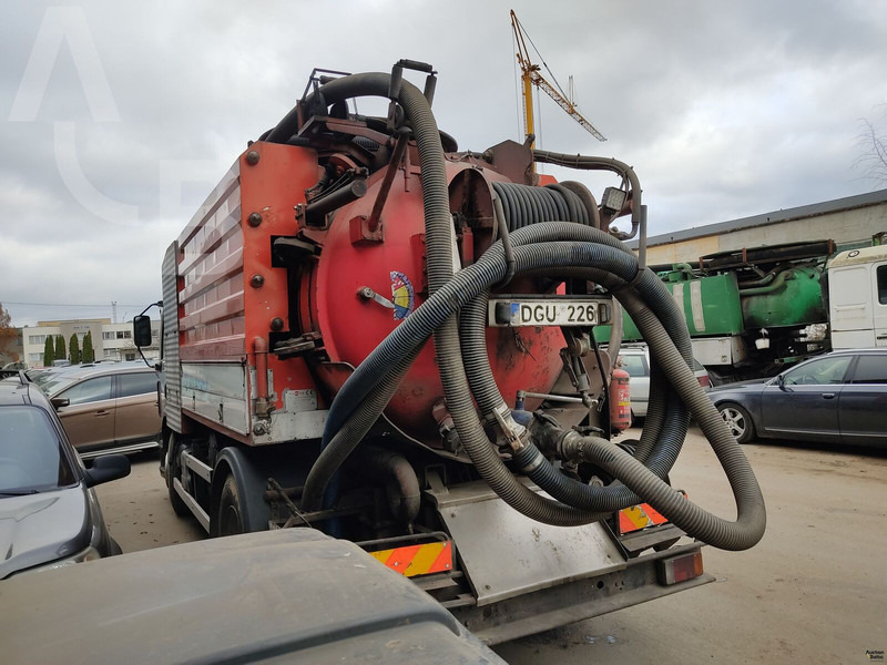 Renault Premium 250.18 - Caminhão limpa fossa: foto 4 Renault Premium 250.18 - Caminhão limpa fossa: foto 4