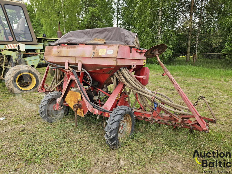 SPU 4 - Semeadora combinada: foto 1 SPU 4 - Semeadora combinada: foto 1