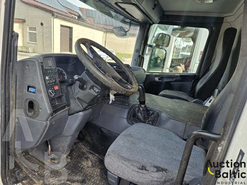 Scania P 230 - Camião cisterna: foto 5 Scania P 230 - Camião cisterna: foto 5