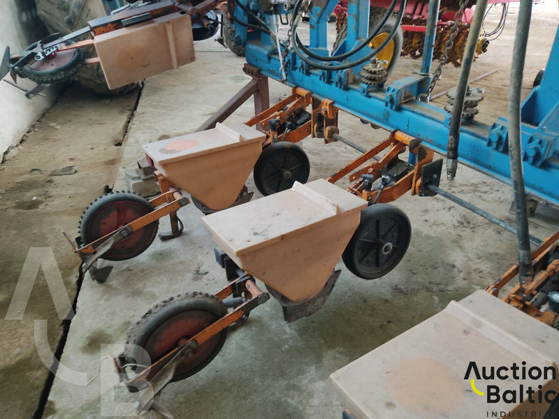 Schmotzer UD2000 - Semeadora de precisão: foto 5 Schmotzer UD2000 - Semeadora de precisão: foto 5