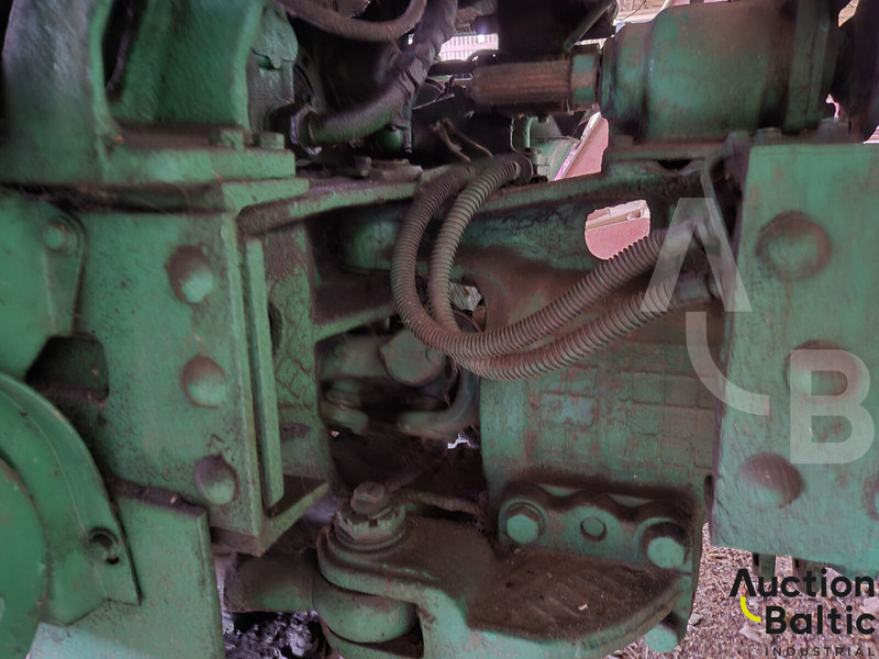 T-150K - Trator: foto 3 T-150K - Trator: foto 3