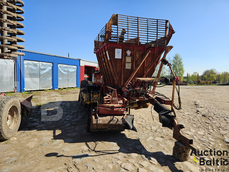 TIM MII SA T-85 - Ceifeira debulhadora: foto 5 TIM MII SA T-85 - Ceifeira debulhadora: foto 5