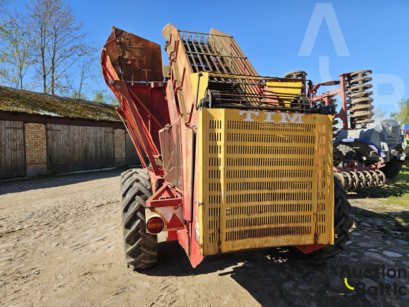 TIM MII SA T-85 - Ceifeira debulhadora: foto 4 TIM MII SA T-85 - Ceifeira debulhadora: foto 4