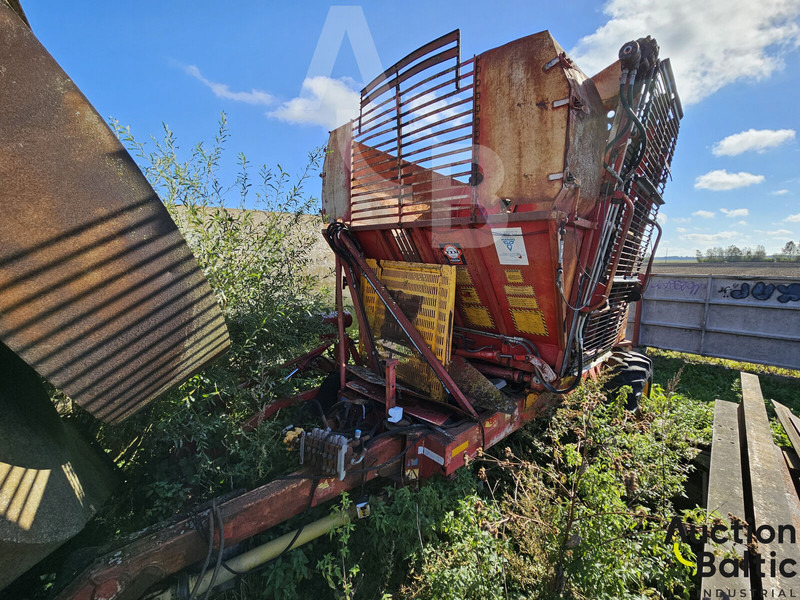 TIM Sugar beet harvester - Ceifeira debulhadora: foto 4 TIM Sugar beet harvester - Ceifeira debulhadora: foto 4
