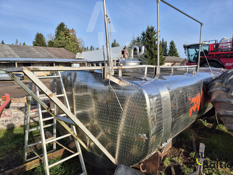 Tank - Camião cisterna: foto 4 Tank - Camião cisterna: foto 4