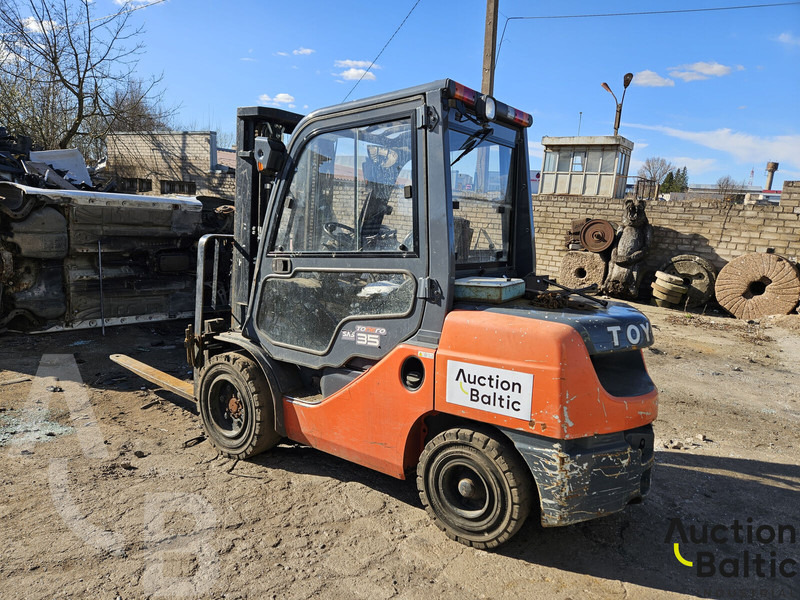 Toyota E 811 - Empilhador a diesel: foto 4 Toyota E 811 - Empilhador a diesel: foto 4